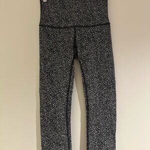 Lululemon Athletica Black and White Patterned Leggings